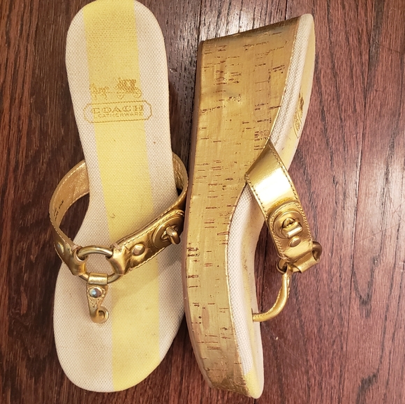 Coach gold leather wedges - Picture 1 of 4
